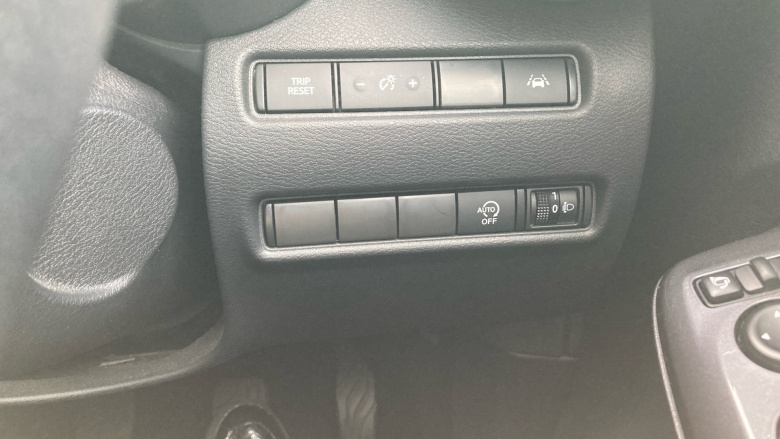 Nissan Juke 1.0 DiG-T 114 N-Connecta 5dr Petrol Hatchback